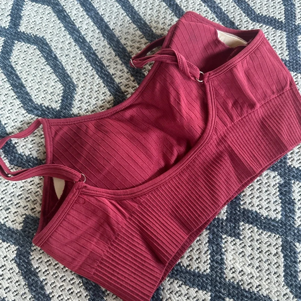 Stylish Red Ribbed Set - Picture 3 of 4